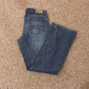 Wrangler Relaxed Straight Jeans